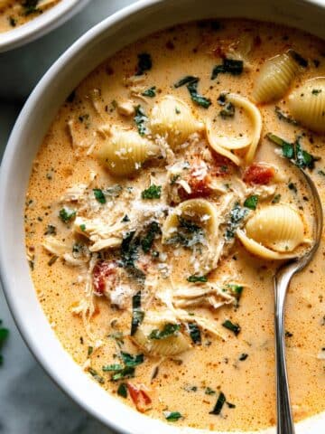 Creamy Sun-Dried Tomato and Chicken Pasta Soup Recipe