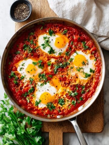 Shakshuka Recipe (Easy & Traditional) Recipe