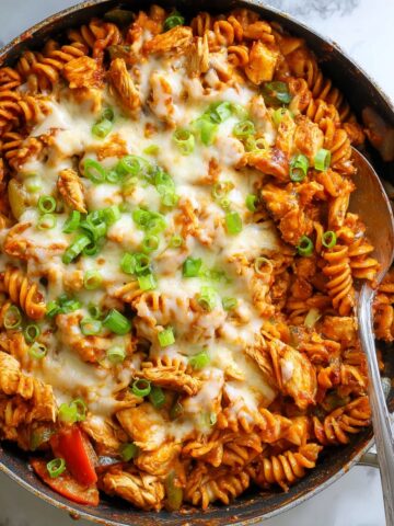 Chicken Fajita Pasta {One Pan Recipe} Recipe