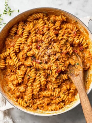 One Pot Creamy Tomato Pasta Recipe