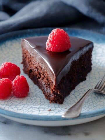 Flourless Chocolate Cake with Rich Chocolate Glaze Recipe