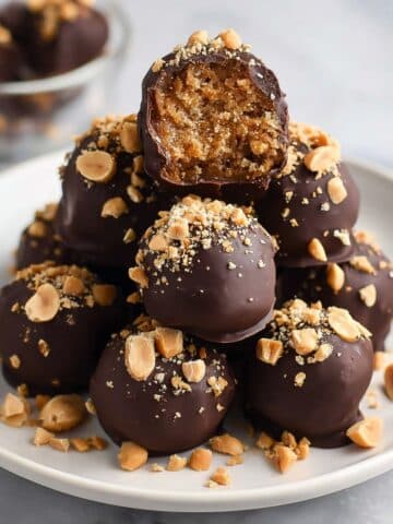 No-Bake Snickers Balls Recipe